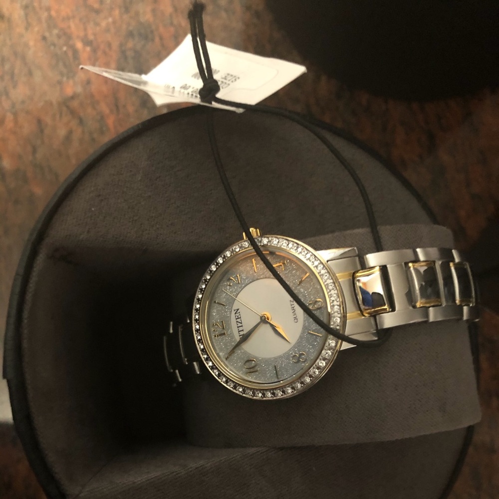 Citizen eco drive women silver watch brand new!